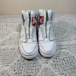 Nike Air Jordan 1 Retro High Zip  Size 8